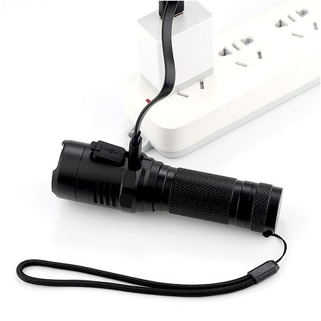 XTAR LED-Taschenlampe "TC18", USB Magnet
